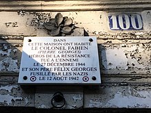 220px-Plaque_&#34;ici_vécurent&#34;_Colonel_Fabien_et_son_père.JPG