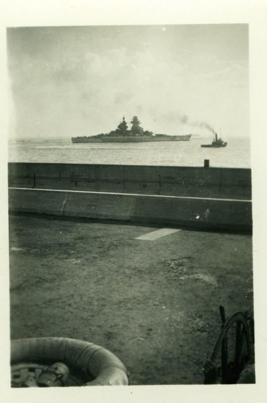 12 Mr PERON ETAIT SUR LE JEAN BART A LA FIN 1940.TIF