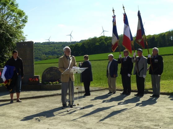 le secrétaire du comité local-B. LE GUILLOU