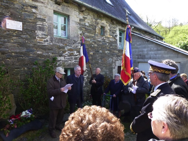 Moulin de Meil Ar C&#39;Hoat- anciens maquisards(1)  